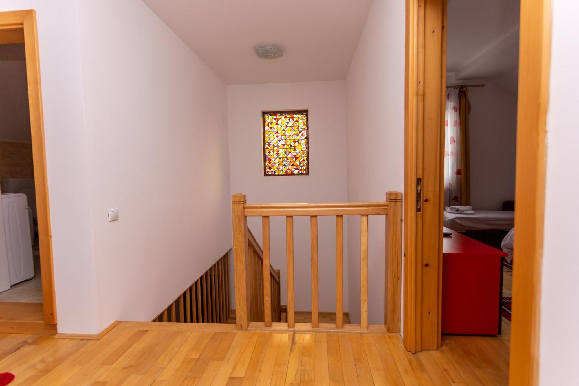 Casa Rumelia Paltineni Екстер'єр фото