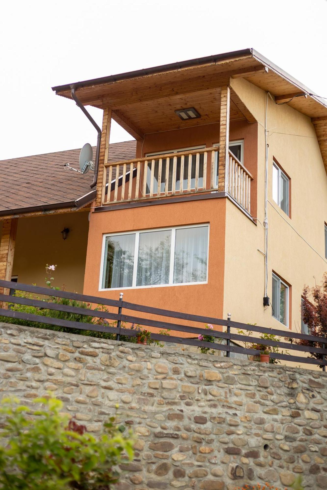 Casa Rumelia Paltineni Екстер'єр фото