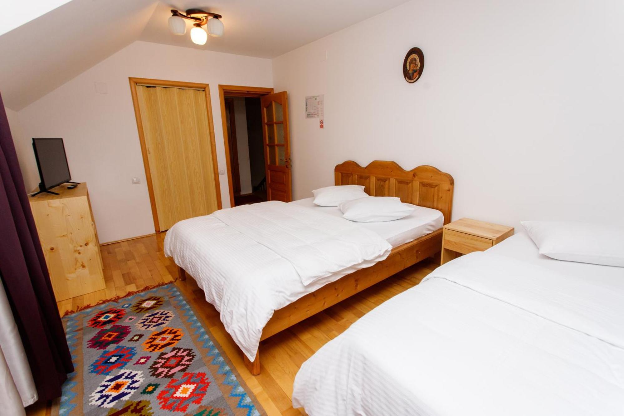 Casa Rumelia Paltineni Екстер'єр фото